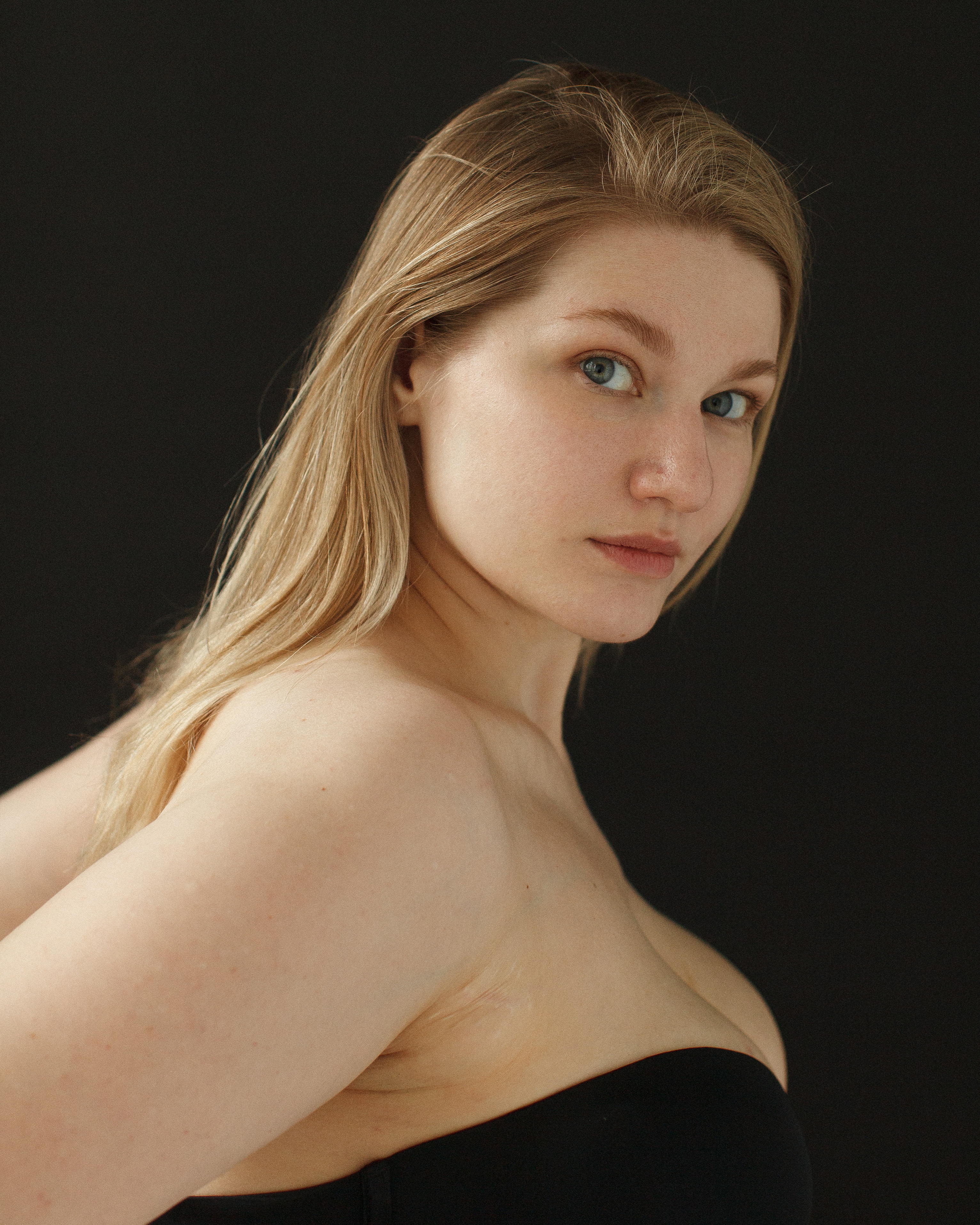 Aleksandra (Plus), represented by Respect Models · Portfolio