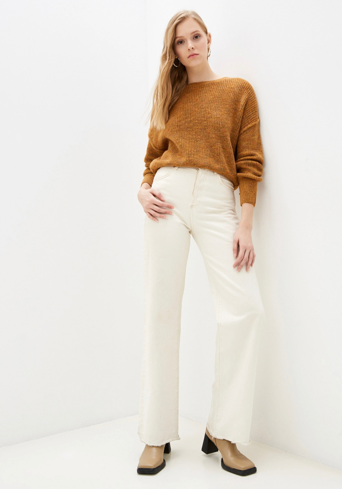 Aila Kashubina, represented by Respect Models · Portfolio
