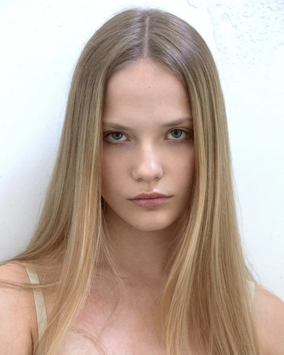 Anya Aristarkhova portfolio