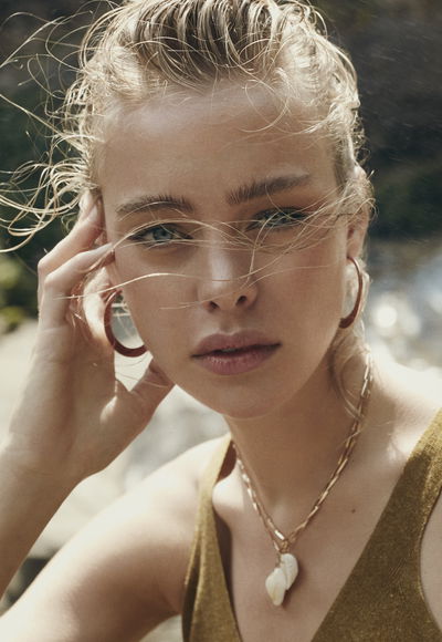 Caroline On Cosmopolitan Magazine Sep'18's cover