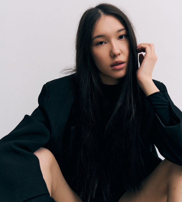 LILY NEVA's profile picture